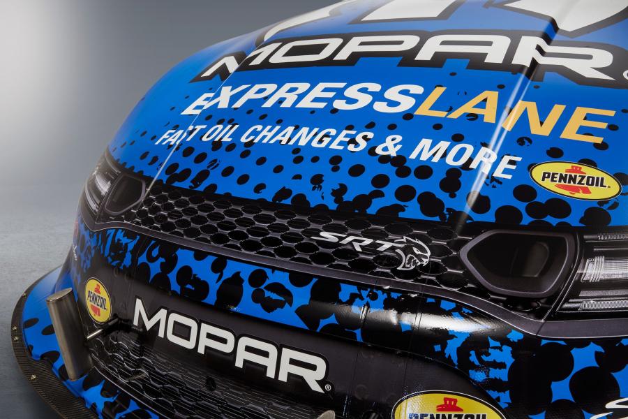 Детали экстерьера Dodge Charger SRT Hellcat Funny Car by Mopar 2018 года  (фото 4 из 19)
